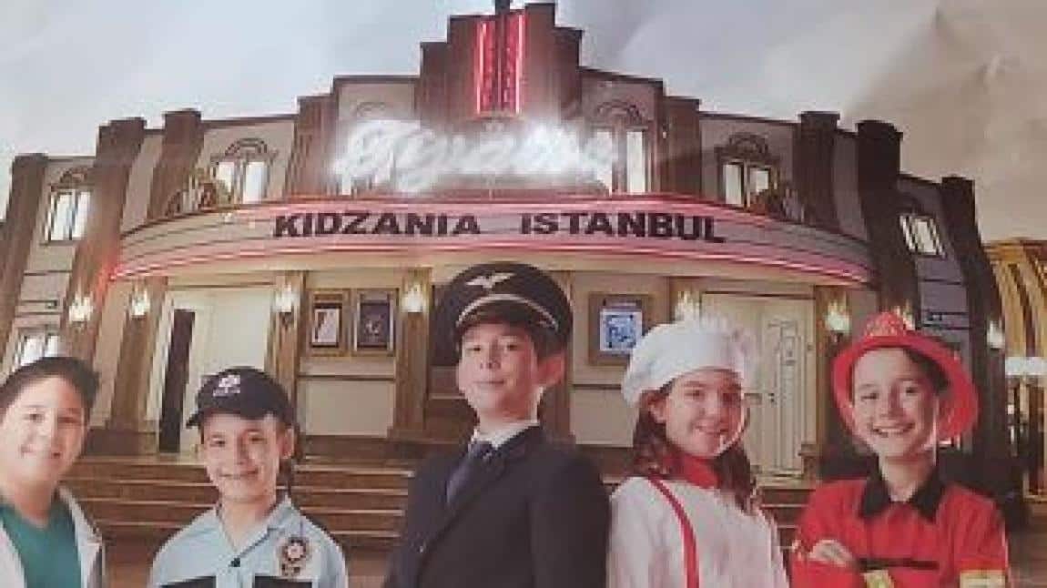 KIDZANİA ÇOCUKLAR ÜLKESİ GEZİMİZDEN KARELER.